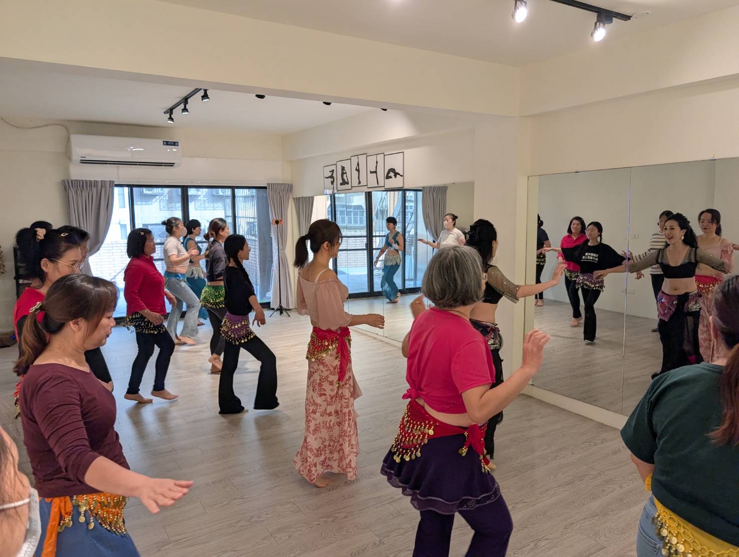 基隆新住民中東肚皮舞初體驗增自信 邁向璀璨新人生 