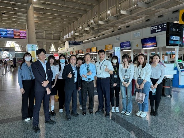 移民署攜手觀光署旅服中心 帶實習生深入體驗高雄機場國境第一線