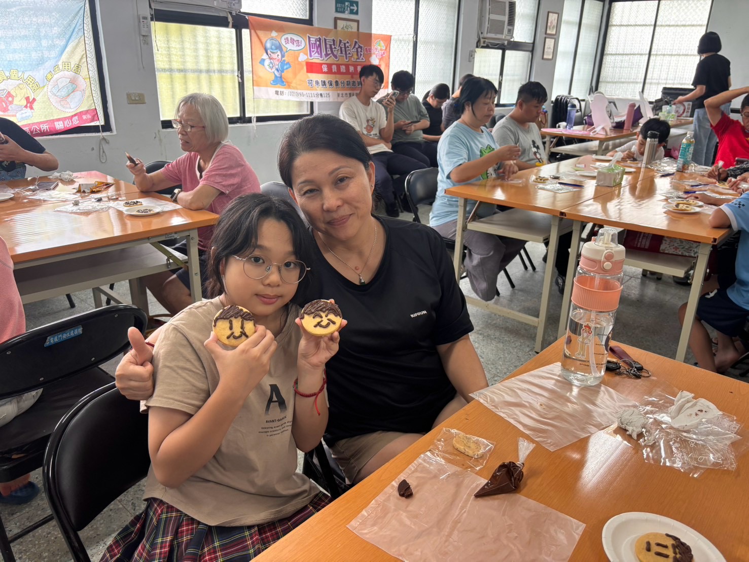 幸福有味道，愛有模樣—移民署前進雙溪，攜手新住民手做彩繪餅乾