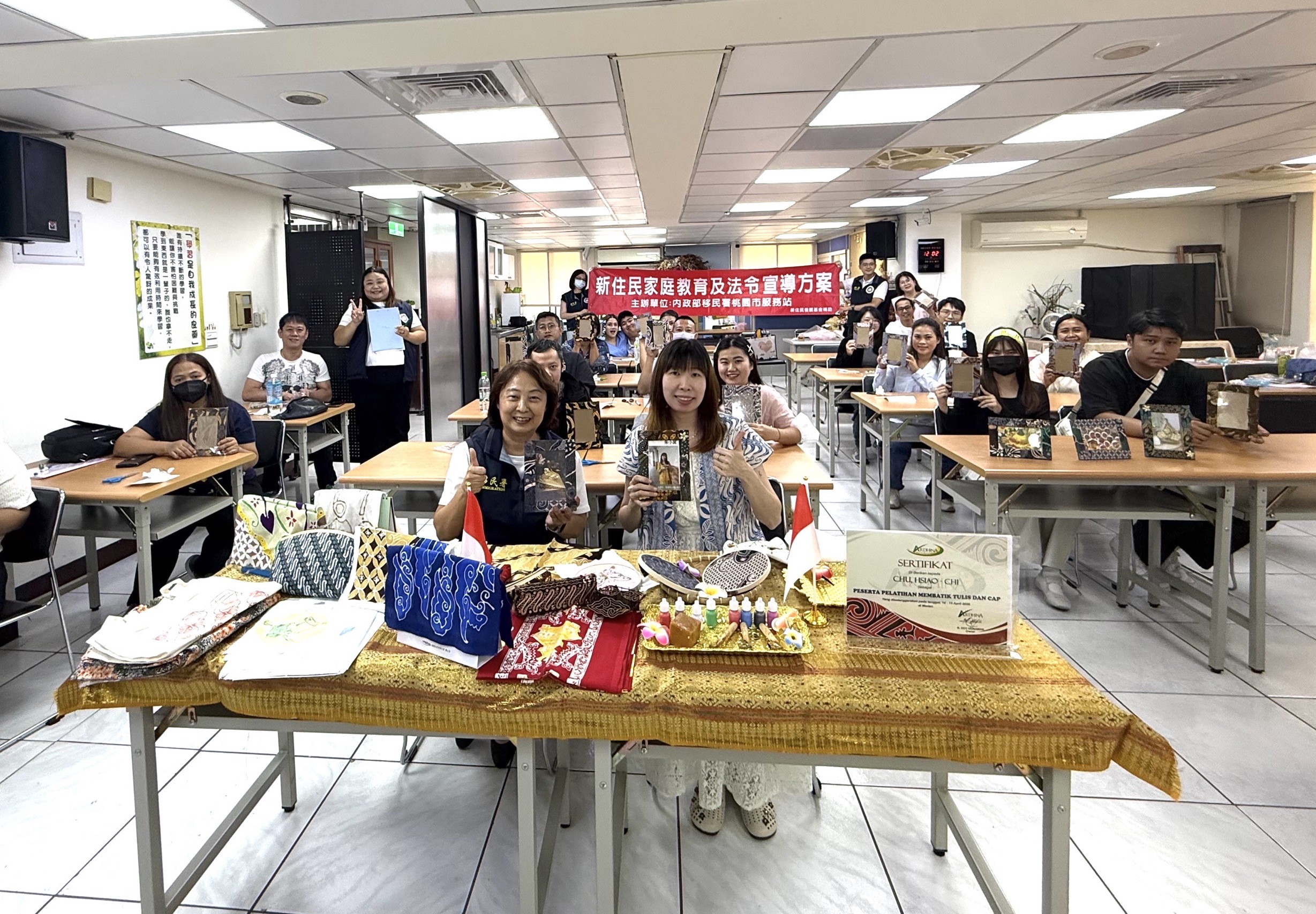 蠟染牽起文化手 新住民子女築夢計畫小萁帶你「藝」遊印尼